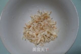 冬瓜虾皮肉丸汤的做法步骤：2
