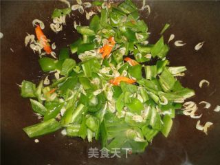 虾皮炒青椒的做法步骤：7