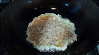 虾皮滑蛋炒韭黄的做法步骤：3