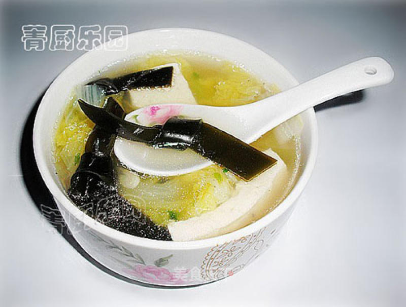 虾皮豆腐白菜海带汤的做法