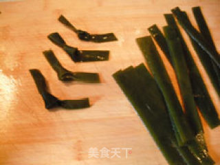 虾皮豆腐白菜海带汤的做法步骤：2