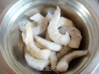 【粤菜】--翡翠虾仁的做法步骤：3