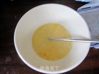 虾仁青豆蛋炒饭的做法步骤：2