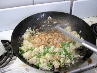 虾仁青豆蛋炒饭的做法步骤：13