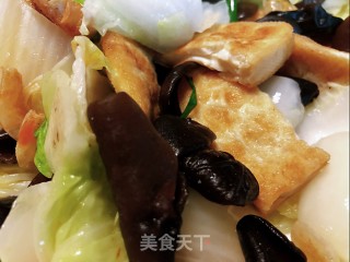 木耳豆腐炒白菜的做法步骤：5