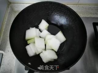 冬瓜炒虾皮的做法步骤：3