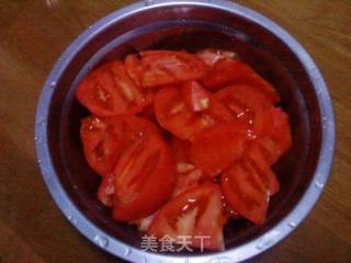 冬至暖身早餐——番茄虾仁面鱼汤的做法步骤：1