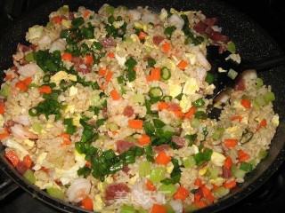 杂锦炒糙米饭的做法步骤：11