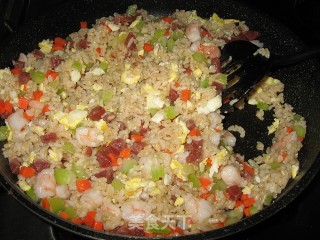 杂锦炒糙米饭的做法步骤：10