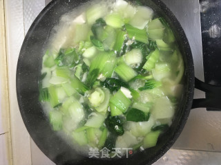 青菜豆腐虾皮汤的做法步骤：5