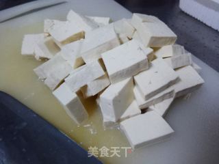 虾皮鱼丸焖豆腐的做法步骤：3