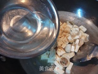 虾皮鱼丸焖豆腐的做法步骤：8