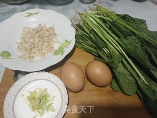鸡蛋虾皮菠菜汤的做法步骤：1