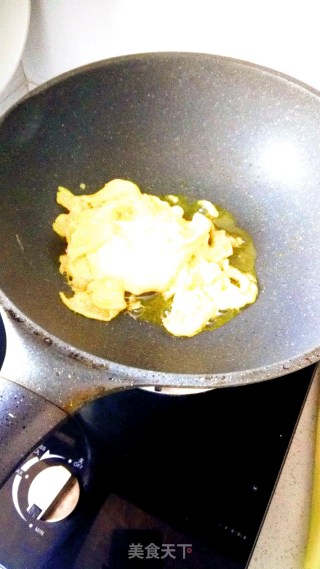 鸡蛋炒绿豆芽的做法步骤：4