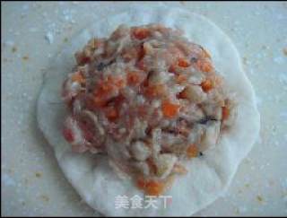红萝卜冬菇肉馅饼的做法步骤：4