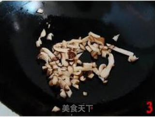 蘑菇虾仁炒意面的做法步骤：6