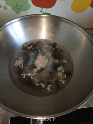 紫菜鸡蛋汤的做法步骤：3