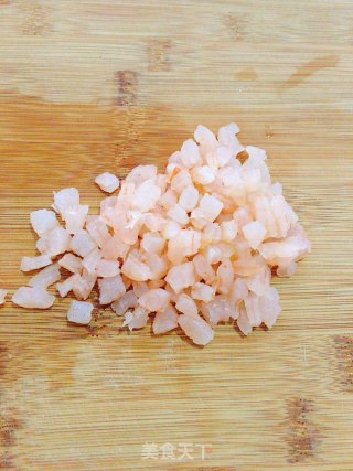 水晶猪肉虾仁饺的做法步骤：1