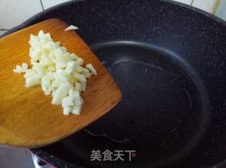 芹菜炒虾仁的做法步骤：3