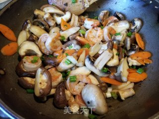 虾仁炒杂菇的做法步骤：13