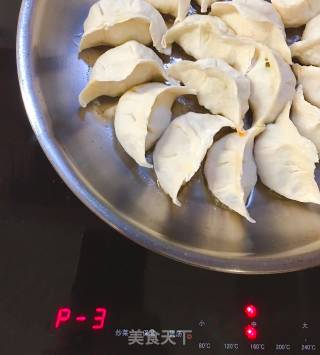 圆白菜素煎饺的做法步骤：15