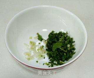 酸汤饺子（西安小吃）的做法步骤：1