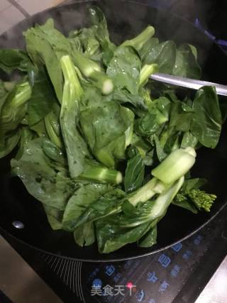 虾香白菜苔的做法步骤：4