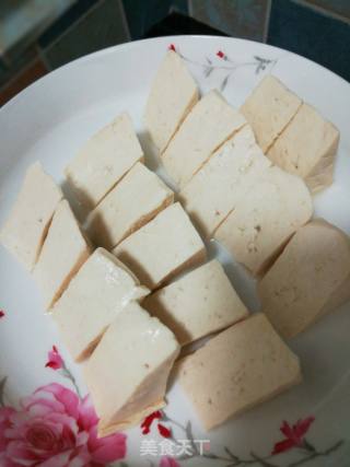 客家酿豆腐的做法步骤：1