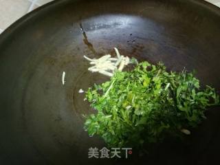 荠菜虾仁烩豆腐的做法步骤：4