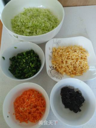 紫菜虾皮白菜饼的做法步骤：1