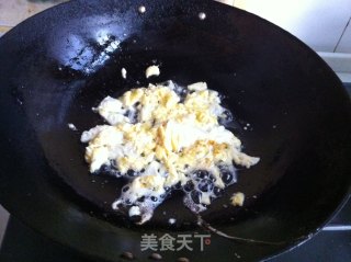 白菜鸡蛋虾皮水煎包的做法步骤：2
