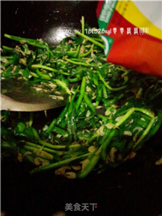 春季养生菜：虾皮韭菜的做法步骤：8