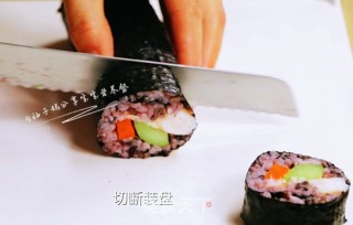 宝宝营养餐—桃红大虾寿司卷的做法步骤：16