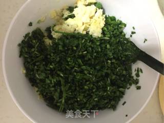 虾仁三鲜水饺的做法步骤：2