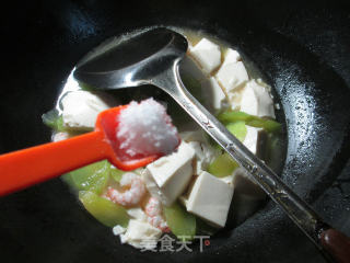 ＃信任之美＃虾仁莴笋煮豆腐 的做法步骤：7