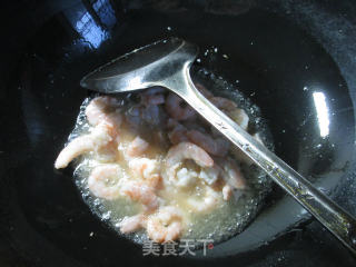 虾仁茭白炒毛豆 的做法步骤：3