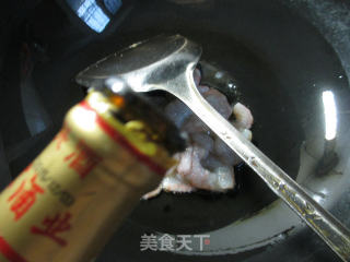 虾仁茭白炒毛豆 的做法步骤：2