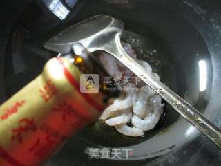 雪菜秀珍菇炒虾仁的做法步骤：2