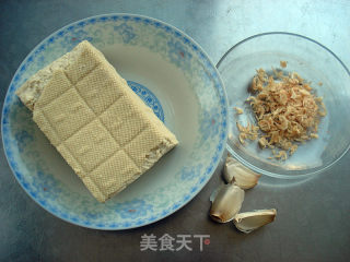 虾皮豆腐的做法步骤：1
