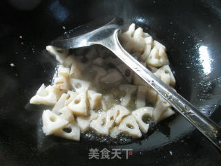 尖椒虾仁炒莲藕 的做法步骤：4