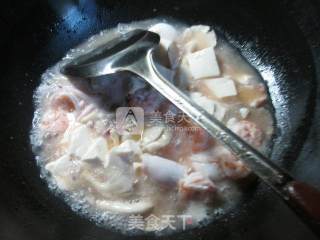 海鲜秀珍菇豆腐的做法步骤：5
