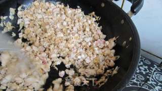 韭菜虾皮猪肉包子的做法步骤：9