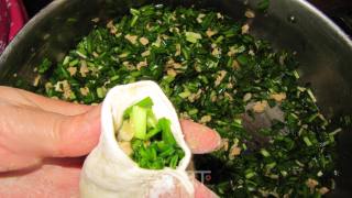 韭菜虾皮猪肉包子的做法步骤：23