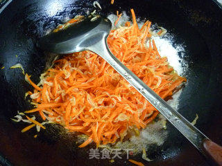 胡萝卜炒虾皮的做法步骤：6