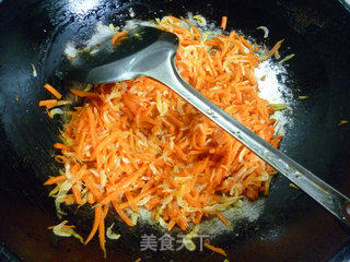 胡萝卜炒虾皮的做法步骤：9