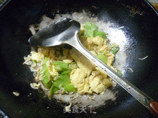 虾皮莴笋炒鹌鹑蛋的做法步骤：11