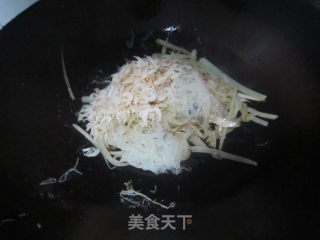 【萝卜炒虾皮】的做法步骤：8