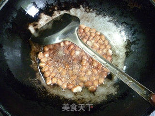 虾皮炒花生米的做法步骤：4