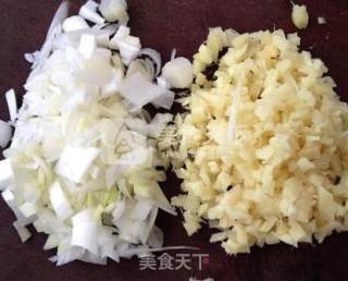 杏鲍菇鲜肉虾仁水饺的做法步骤：3