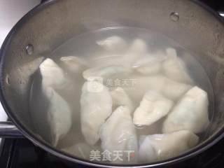 黄瓜虾仁水饺的做法步骤：6
